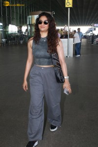 actress Keerthy Suresh chic look at mumbai airport