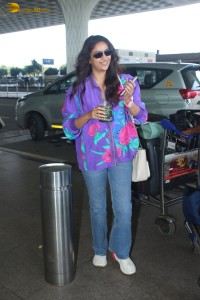 actress Keerthy Suresh spotted at mumbai airport