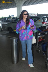 actress Keerthy Suresh spotted at mumbai airport