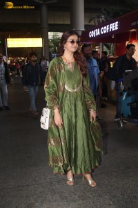 actress Keerthy Suresh cute in a green salwar dress