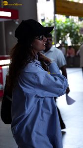 actress keerthy suresh casual look with style at airport