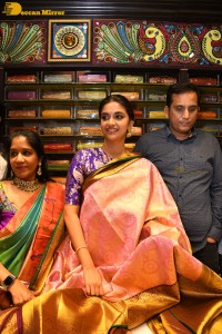 Actress Keerthy Suresh launches CMR Mall in Mahabubnagar Telangana