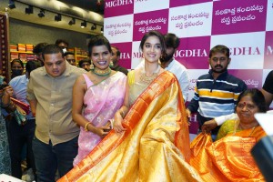 Keerthy Suresh launches Mugdha Art Studio in Kukatpally on February 12, 2022