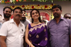 Keerthy Suresh launches Maangalya Shopping Mall in Hyderabad