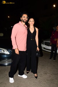 Khel Khel Mein screening attended by Taapsee Pannu, Pragya Jaiswal, Vaani Kapoor, Rakul Preet Singh, and others