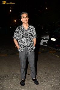 Khel Khel Mein screening attended by Taapsee Pannu, Pragya Jaiswal, Vaani Kapoor, Rakul Preet Singh, and others