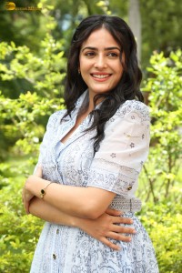 actress Khushboo Choudhary lovely photoshoot