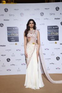 Sridevi’s daughter and actress Khushi Kapoor cute in a white saree