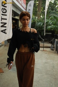 actress Khushi Kapoor leaving gym after workout session