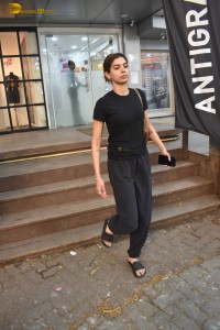 actress Khushi Kapoor seen leaving gym after exercise