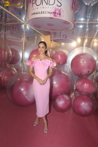 actress Kiara Advani spotted at ponds promotion