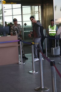 actress Kiara Advani spotted with her husband sidharth malhotra at mumbai airport