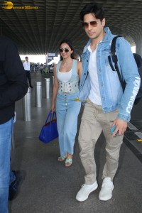 actress Kiara Advani spotted with her husband Sidharth malhotra at mumbai airport