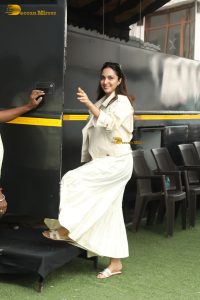 bollywood beauty kiara advani gorgeous in a white dress