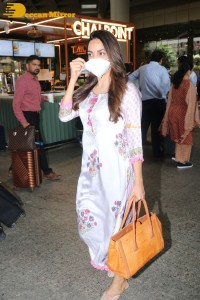 Kiara Advani spotted at Mumbai Airport on April 20