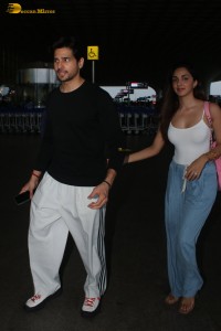 Sidharth Malhotra and Kiara Advani spotted at Mumbai Airport on July 19, 2023