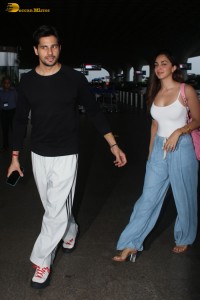 Sidharth Malhotra and Kiara Advani spotted at Mumbai Airport on July 19, 2023