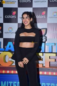 ‘Kis Kisko Pyaar Karoon 2’ cast Kapil Sharma, Ayesha Khan, Warina Hussain, Parul Gulati, and Tridha Choudhury, promote the film on the sets of 'Laughter Chef'