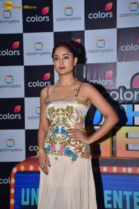 ‘Kis Kisko Pyaar Karoon 2’ cast Kapil Sharma, Ayesha Khan, Warina Hussain, Parul Gulati, and Tridha Choudhury, promote the film on the sets of 'Laughter Chef'