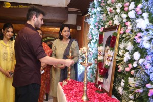 Superstar Krishna's Chinna Karma ceremony attended by Mahesh Babu and family