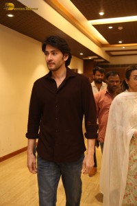 Superstar Krishna's Chinna Karma ceremony attended by Mahesh Babu and family