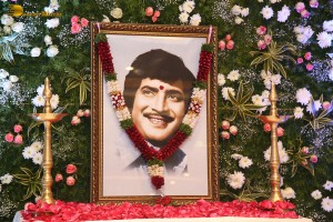Superstar Krishna's Chinna Karma ceremony attended by Mahesh Babu and family