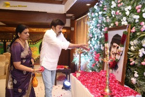 Superstar Krishna's Chinna Karma ceremony attended by Mahesh Babu and family