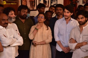 Family and Friends from Cinema and Politics mourned the loss of Superstar Krishna