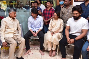 Family and Friends from Cinema and Politics mourned the loss of Superstar Krishna