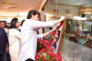 Family and Friends from Cinema and Politics mourned the loss of Superstar Krishna