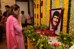 Family and Friends mourn Superstar Krishna - Day 2