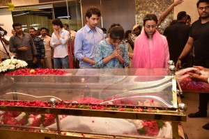 Family and Friends mourn Superstar Krishna - Day 2