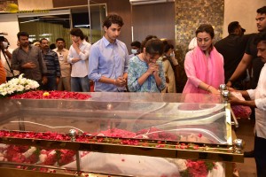 Family and Friends mourn Superstar Krishna - Day 2