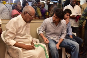 Family and Friends mourn Superstar Krishna - Day 2