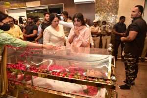 Family and Friends mourn Superstar Krishna - Day 2