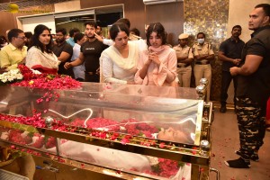Family and Friends mourn Superstar Krishna - Day 2