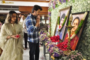 Superstar Krishna’s first death anniversary remembered by Mahesh Babu, Namrata, Jayadev Galla, and Venkiah Naidu