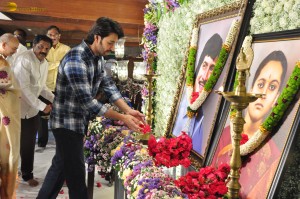 Superstar Krishna’s first death anniversary remembered by Mahesh Babu, Namrata, Jayadev Galla, and Venkiah Naidu