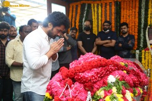 Mahesh Babu and Chiranjeevi and Junior NTR and Pawan Kalyan and Prabhas and others pay last respects to actor Krishnam Raju