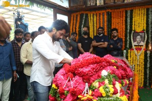 Mahesh Babu and Chiranjeevi and Junior NTR and Pawan Kalyan and Prabhas and others pay last respects to actor Krishnam Raju