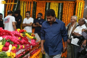 Mahesh Babu and Chiranjeevi and Junior NTR and Pawan Kalyan and Prabhas and others pay last respects to actor Krishnam Raju