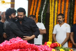 Mahesh Babu and Chiranjeevi and Junior NTR and Pawan Kalyan and Prabhas and others pay last respects to actor Krishnam Raju