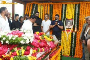 Mahesh Babu and Chiranjeevi and Junior NTR and Pawan Kalyan and Prabhas and others pay last respects to actor Krishnam Raju