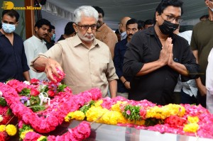 Mahesh Babu and Chiranjeevi and Junior NTR and Pawan Kalyan and Prabhas and others pay last respects to actor Krishnam Raju