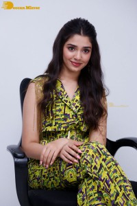 Telugu Actress Krithi Shetty photoshoot