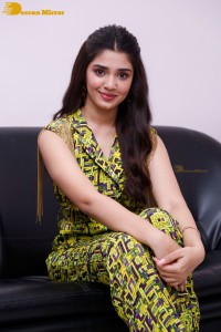 Telugu Actress Krithi Shetty photoshoot