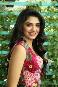 actress Krithi Shetty beautiful photoshoot