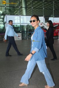 bollywood actress Kriti Kharbanda stylish in all denim wear