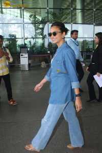 bollywood actress Kriti Kharbanda stylish in all denim wear