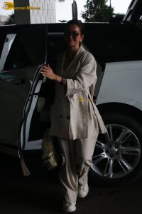 actress Kriti Kharbanda classy looks in white suit